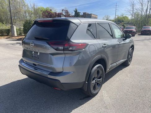 New 2026 Nissan Rogue SV FWD image 3