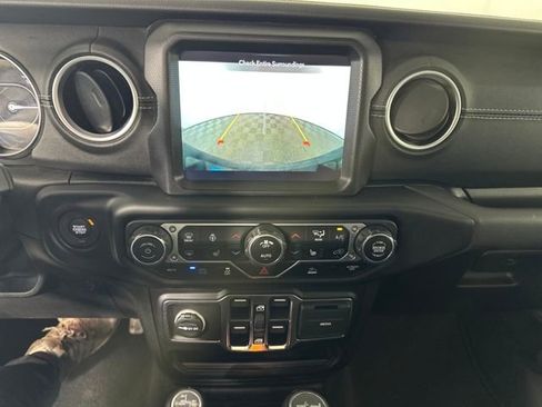 Used 2023 Jeep Wrangler Unlimited Sahara w/ Cold Weather Group image 22