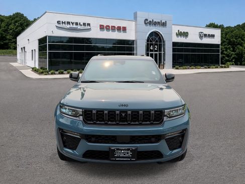 Used 2026 Jeep Grand Cherokee Limited AWD/4WD image 9