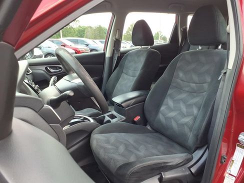 Used 2016 Nissan Rogue S AWD/4WD image 2
