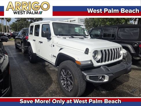 Used 2026 Jeep Wrangler Unlimited Sahara AWD/4WD image 1