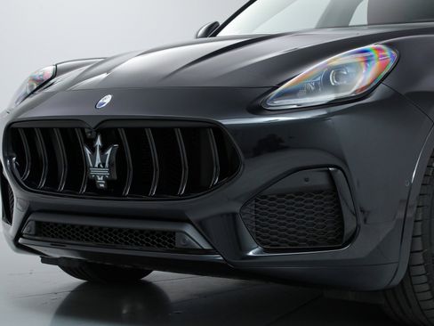 Used 2026 Maserati Grecale Modena image 10