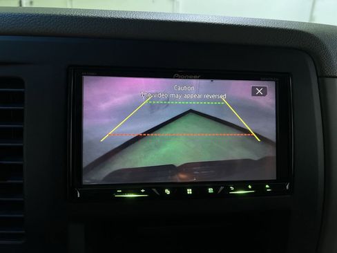 Used 2014 Nissan NV 3500 SL w/ Technology Package RWD image 4