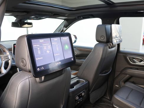 Used 2021 Chevrolet Tahoe LT w/ LT Signature Package image 36