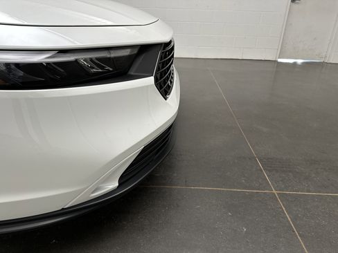Used 2024 Honda Accord EX image 2