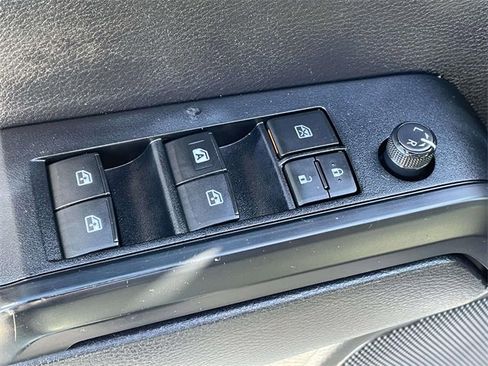 Used 2020 Toyota Tacoma SR5 image 16