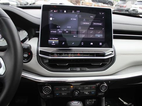 Used 2022 Jeep Compass Limited w/ Sun and Sound Group image 4