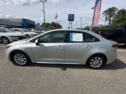 Used 2024 Toyota Corolla LE FWD image 13