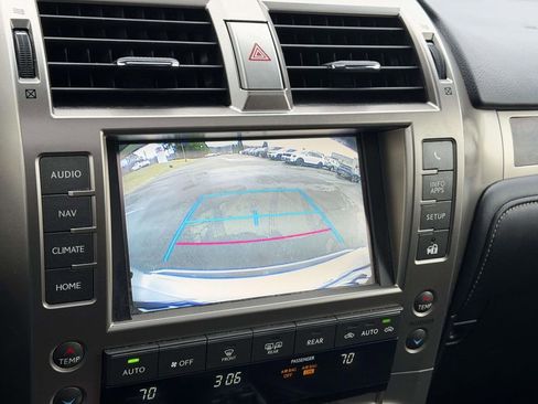 Used 2015 Lexus GX 460 w/ Premium Package image 4