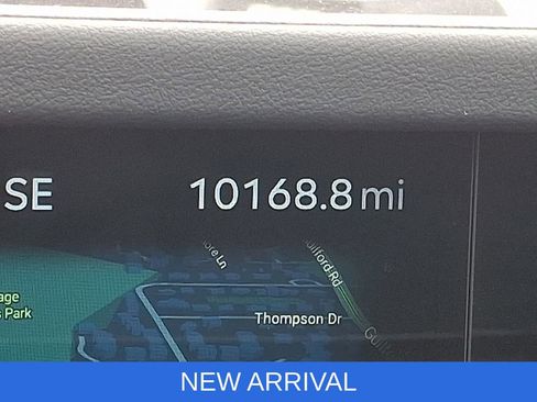 Used 2025 Lincoln Nautilus Reserve image 22