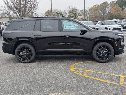 New 2026 Chevrolet Traverse RS image 3