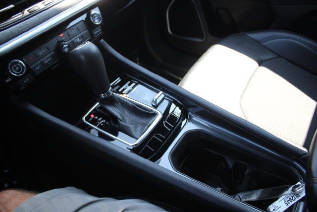 Used 2024 Jeep Compass Latitude AWD/4WD image 10