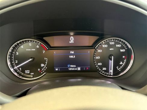 Certified 2023 Cadillac XT4 Luxury w/ Cold Weather Package image 21