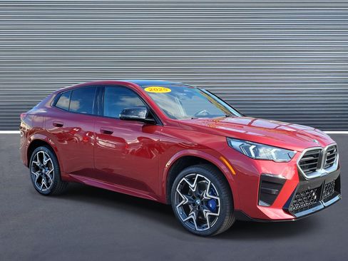 Used 2025 BMW X2 M35i AWD/4WD image 2