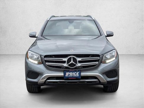 Used 2019 Mercedes-Benz GLC 300 4MATIC image 2