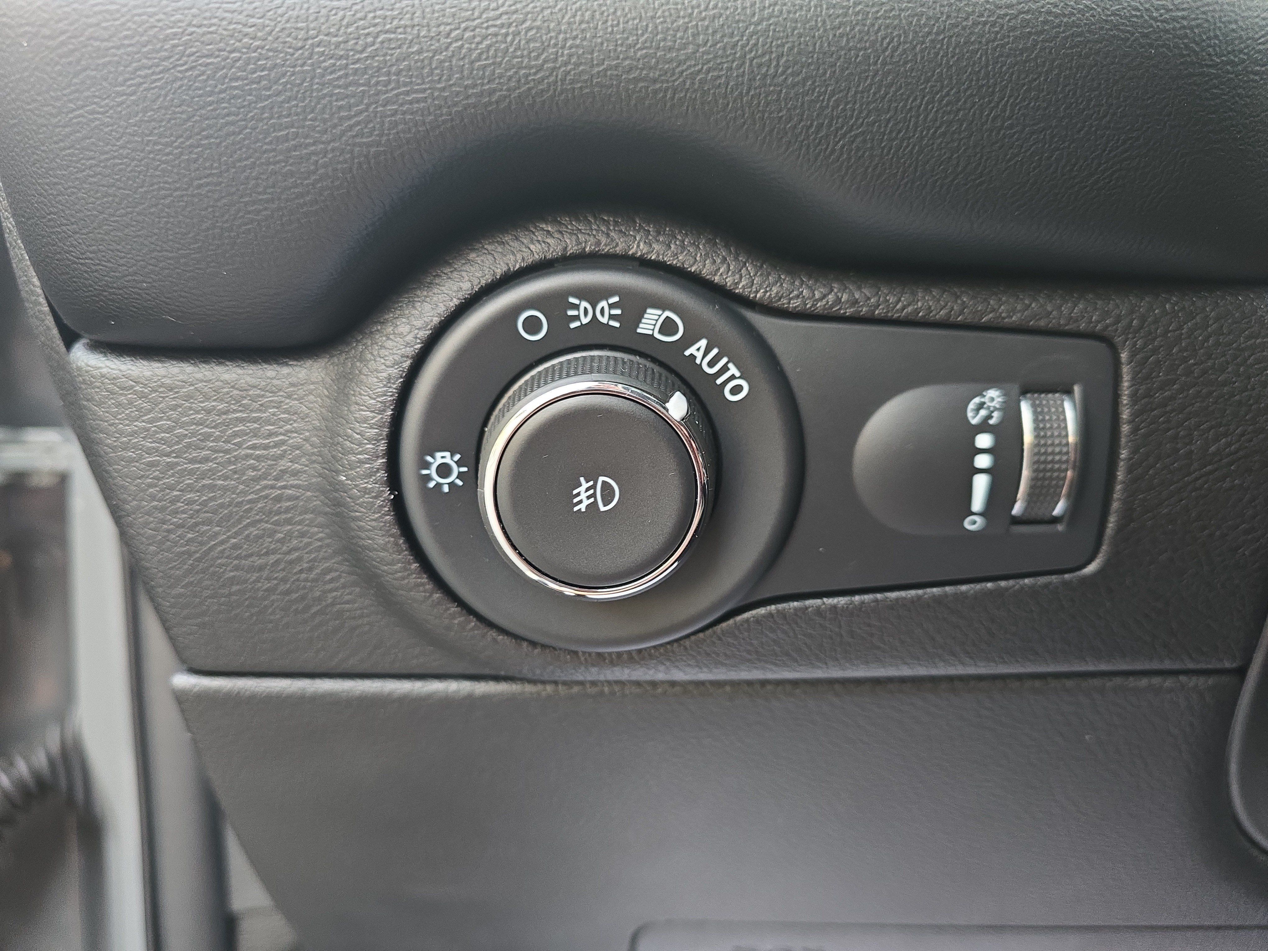 Used 2025 Dodge Durango GT AWD/4WD image 31