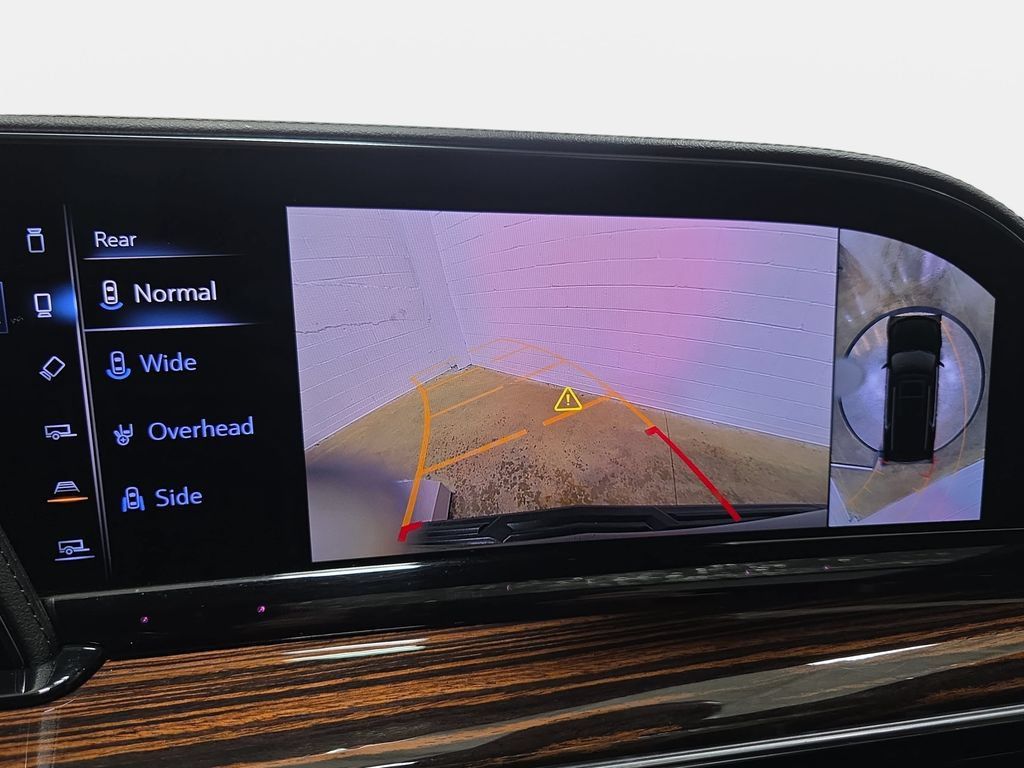 Used 2022 Cadillac Escalade Premium Luxury w/ Performance Package AWD/4WD image 23