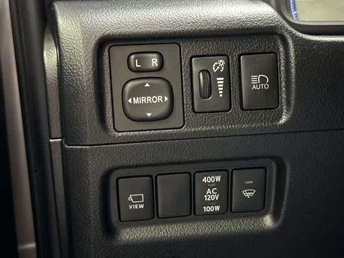 Used 2024 Toyota 4Runner Limited AWD/4WD image 19