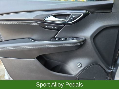 Used 2023 Buick Envision Essence w/ Sport Touring Package AWD/4WD image 26