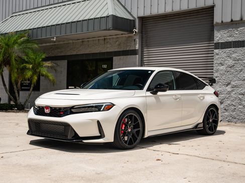 Used 2025 Honda Civic Type R image 2