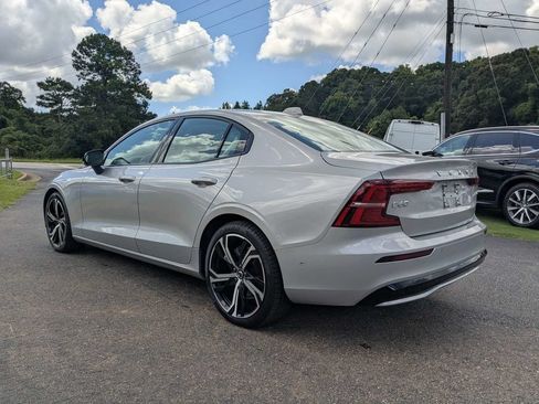 Used 2024 Volvo S60 B5 Plus FWD image 4