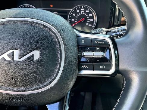 Used 2023 Kia Sorento S w/ Panoramic Sunroof Package AWD/4WD image 25