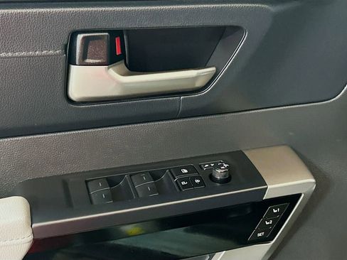 Used 2025 Toyota Tundra Limited image 15