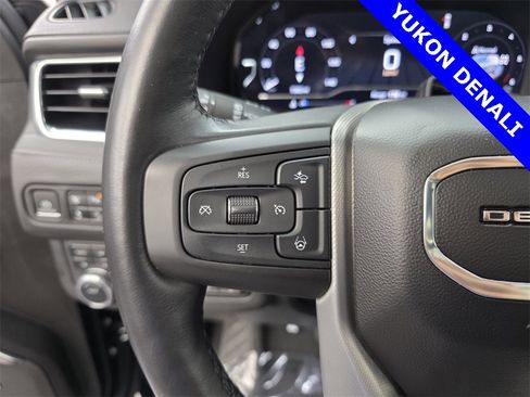Used 2023 GMC Yukon Denali w/ Advanced Technology Package image 23