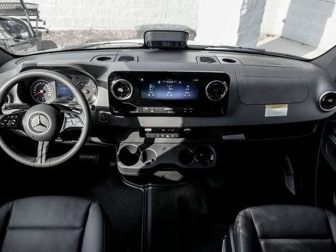 Used 2026 Mercedes-Benz Sprinter 2500 image 18