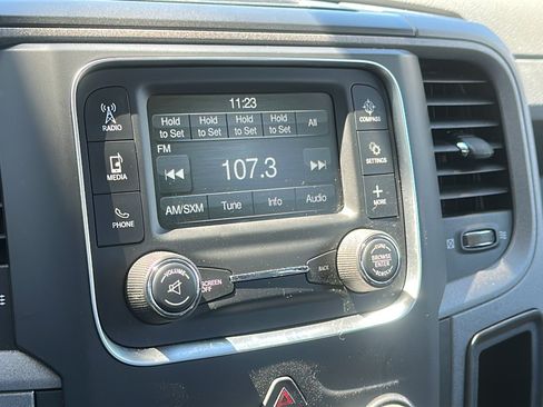 Used 2019 RAM 1500 Express AWD/4WD image 16