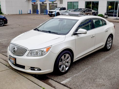 Used 2010 Buick LaCrosse CXS FWD image 12