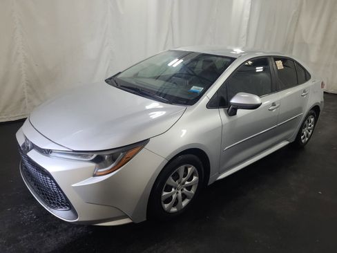 Used 2020 Toyota Corolla LE w/ Carpet Mat Package (TMS) FWD image 4
