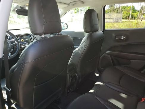 Used 2019 Jeep Compass Limited w/ Safety & Security Group AWD/4WD image 10
