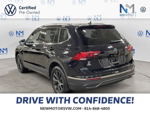 Used 2024 Volkswagen Tiguan SE image 3