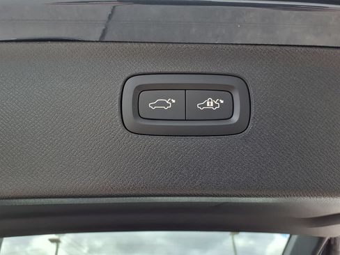 New 2026 Volvo XC90 B5 Core AWD/4WD image 12