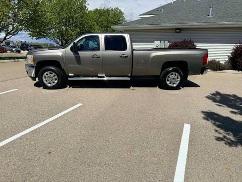 Used 2014 Chevrolet Silverado 3500 LTZ w/ LTZ Plus Package image 2