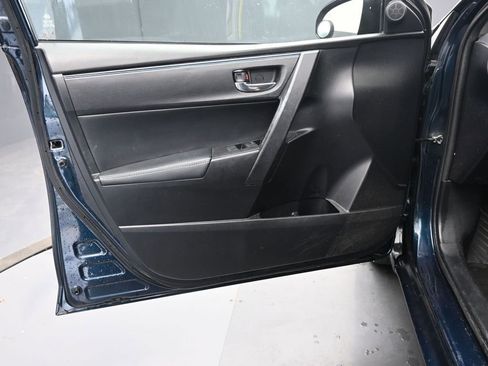 Used 2017 Toyota Corolla XSE image 22