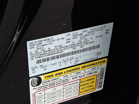 Used 2025 Ford Expedition Active image 30