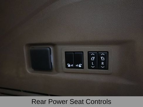 Used 2021 GMC Yukon Denali w/ LPO, Illumination Package AWD/4WD image 38