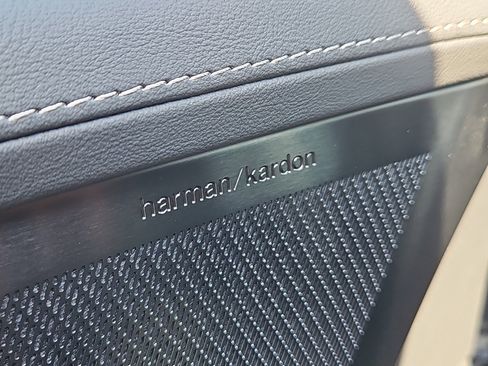 New 2026 Volvo XC90 T8 Ultra w/ Protection Package Premier image 9