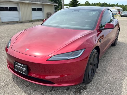 Used 2025 Tesla Model 3 Long Range AWD/4WD image 12