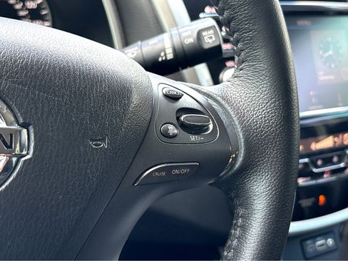 Used 2022 Nissan Murano SV w/ SV Midnight Edition Package image 18