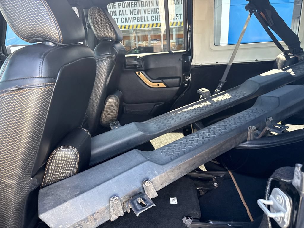 Used 2014 Jeep Wrangler Unlimited Sahara AWD/4WD image 30