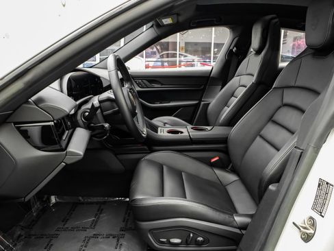 Used 2023 Porsche Taycan RWD image 4