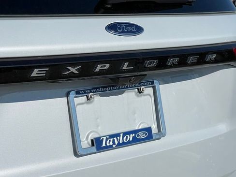 Used 2026 Ford Explorer Active w/ Active Comfort Package image 9