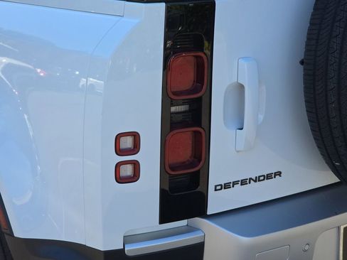 Certified 2025 Land Rover Defender 110 S AWD/4WD image 35
