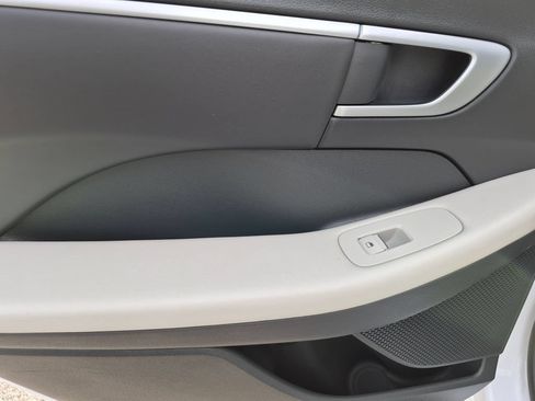 Used 2025 Hyundai Sonata SEL FWD image 24