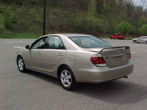 Used 2006 Toyota Camry SE FWD image 13