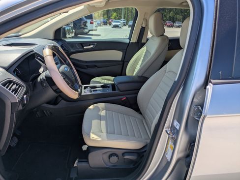 Used 2024 Ford Edge SE AWD/4WD image 10