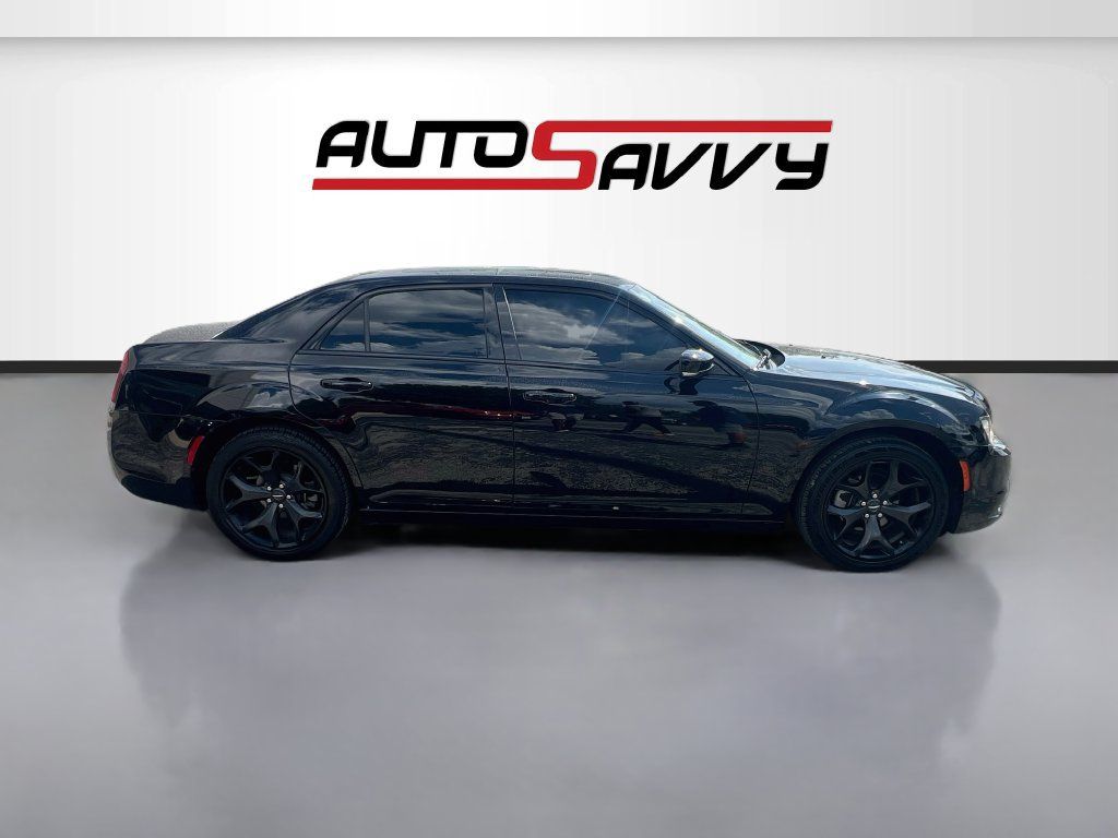 Used 2022 Chrysler 300 S RWD image 8